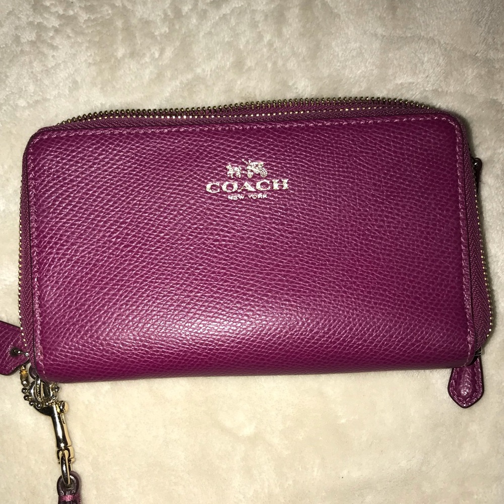 Coach Medium Zip Around Wallet